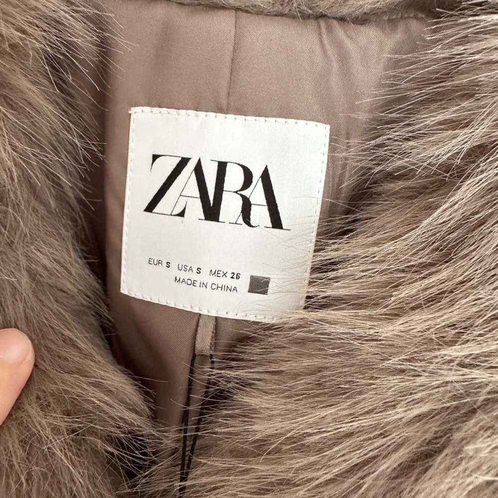Zara Faux Fur Jacket in Taupe Size Small *NWT* Sold Out - Picture 4 of 16
